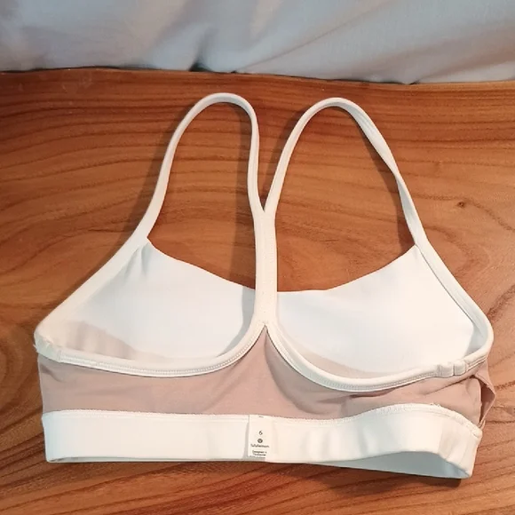 Lululemon Athletica Flow Y Bra Nulu
Light Support, - Picture 5 of 5